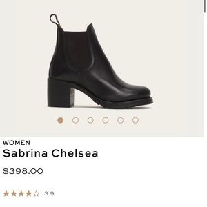 Frye Sabrina Chelsea Boots in Black - size 6.5